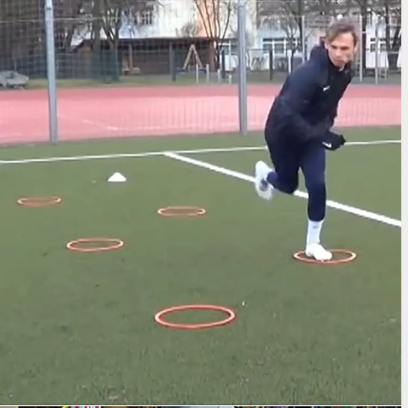Cerceau foot